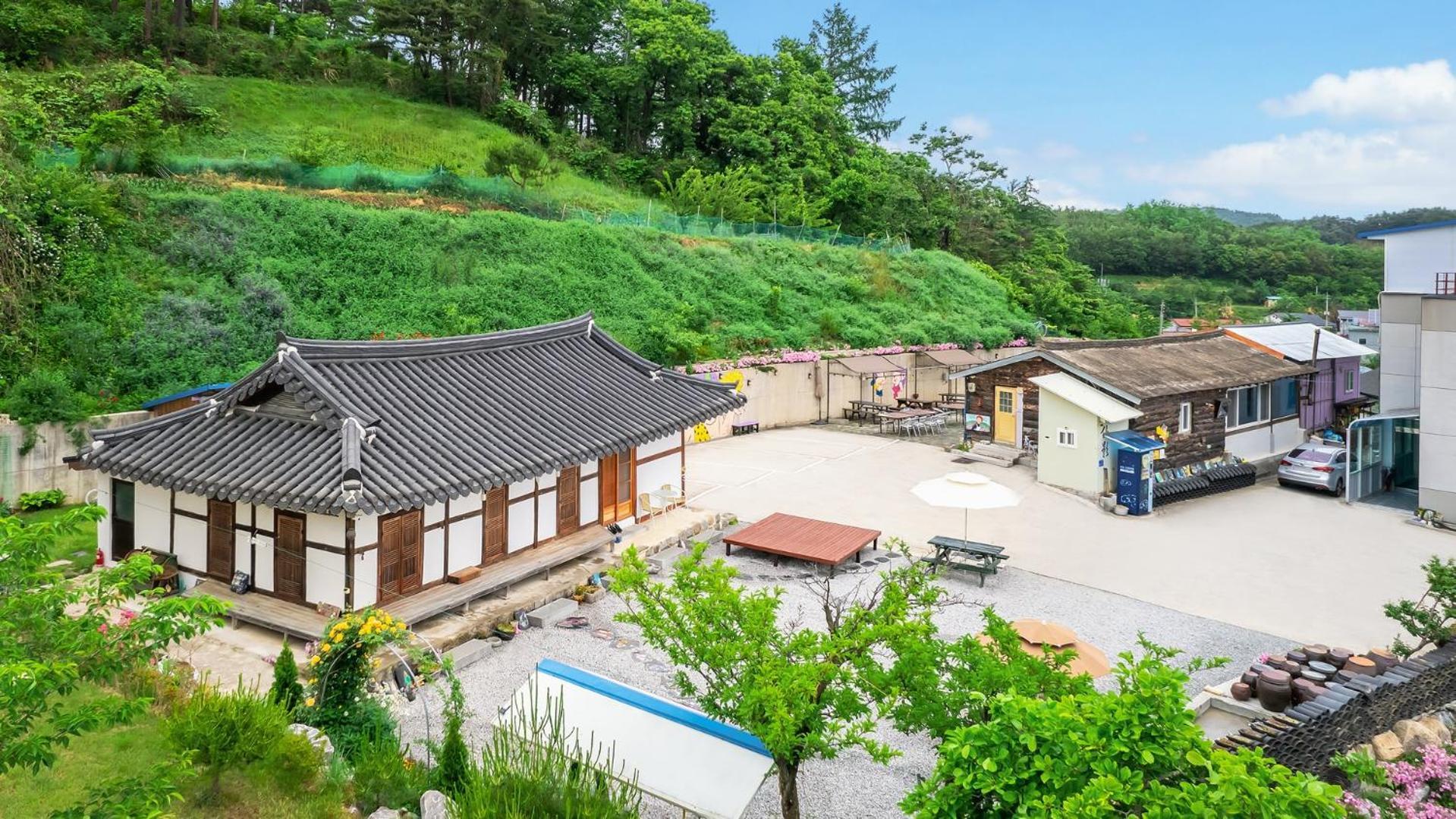 Gangneung Ggabinejip Hanok Pension ภายนอก รูปภาพ