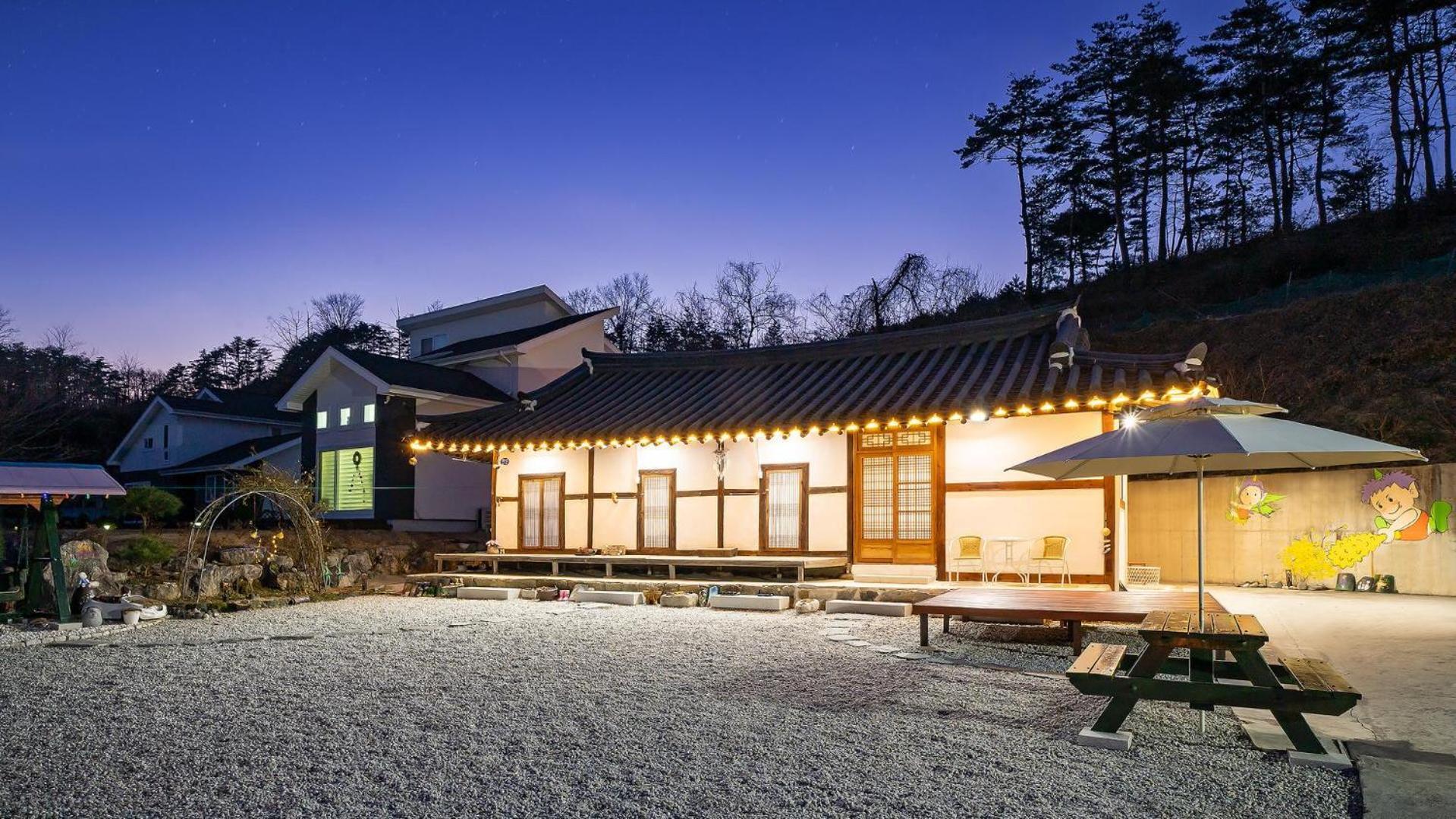 Gangneung Ggabinejip Hanok Pension ภายนอก รูปภาพ